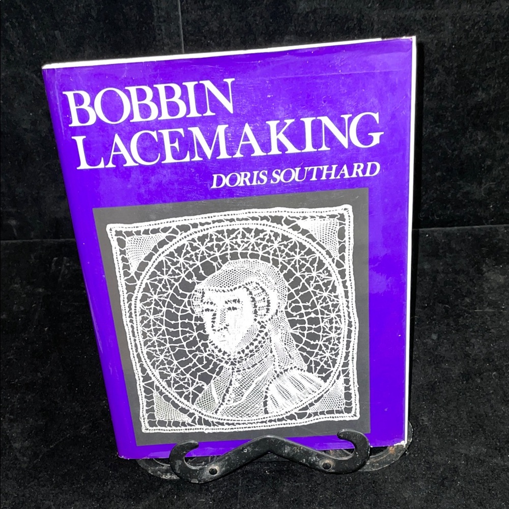Vintage 1977 Bobbin Lacemaking by Doris Southard - Purple Cover — B2